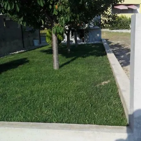Holiday Mladen Holiday home Kastela